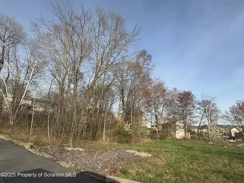 Chesterfield Way/norfolk Way, Scranton, PA 18504