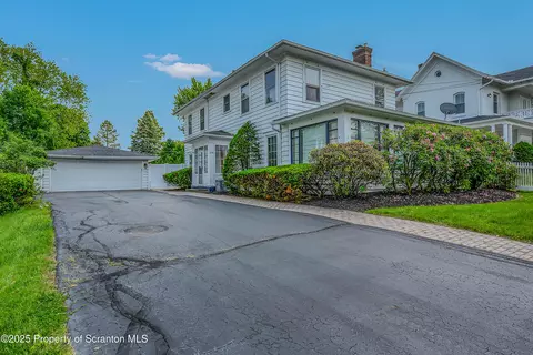 1740 Capouse Ave, Scranton, PA 18509