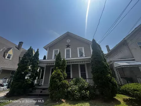 215 S Hyde Park Ave, Scranton, PA 18504