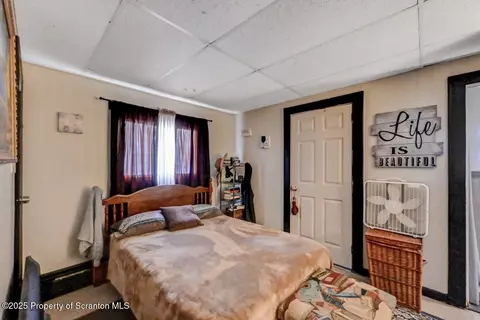 Bedroom - 1221 1223 Eynon St, Scranton, PA 18504 photo 5 of 8