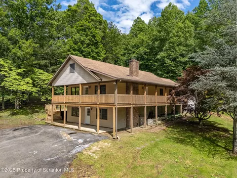 11 Old Trail Rd, Tunkhannock, PA 18657