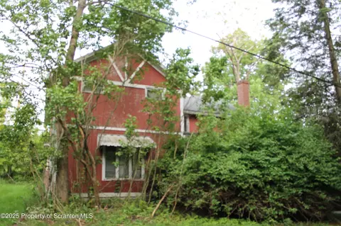 2420 Maplewood Rd, Jefferson Twp, PA 18436