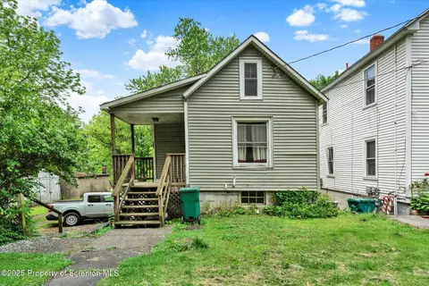 289 Brodhead Ave, East Stroudsburg, PA 18301