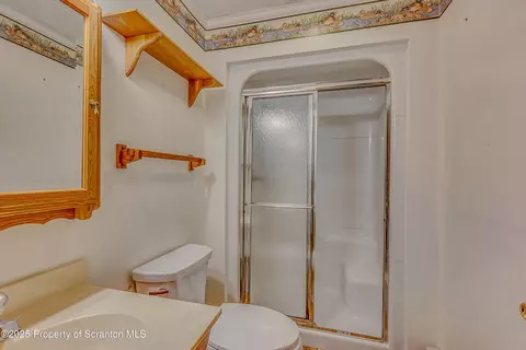 512 Thomas Dr, Dunmore, PA 18512 photo 38