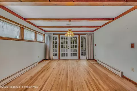 512 Thomas Dr, Dunmore, PA 18512 photo 36