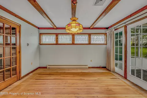 512 Thomas Dr, Dunmore, PA 18512 photo 34