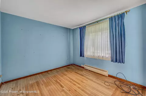512 Thomas Dr, Dunmore, PA 18512 photo 27