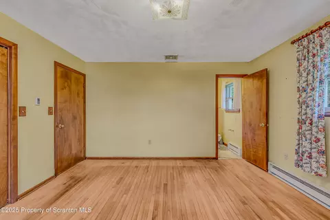 512 Thomas Dr, Dunmore, PA 18512 photo 26