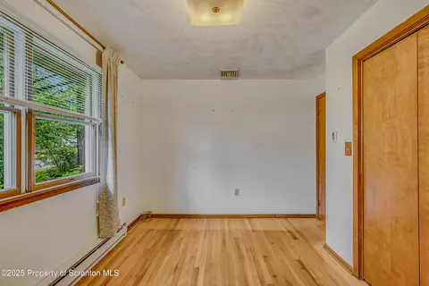 512 Thomas Dr, Dunmore, PA 18512 photo 39