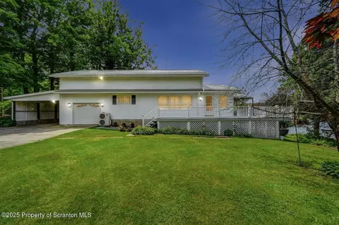 104 Dream Lake Rd, New Milford, PA 18834