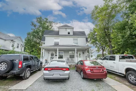945 947 William St, Avoca, PA 18641