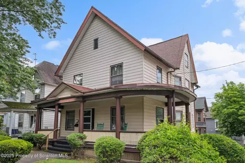 1747 Madison Ave, Dunmore, PA 18509