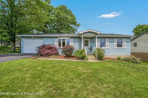 2762 Division St, Scranton, PA 18504