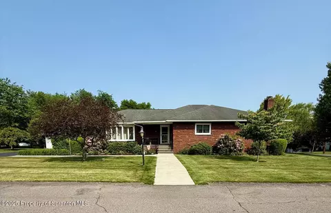 731 Hudson St, Mayfield, PA 18433