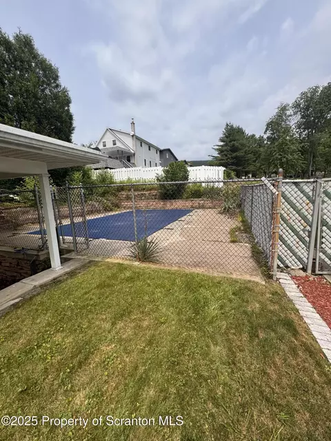 1050 Robert Rd, Old Forge, PA 18518 photo 29
