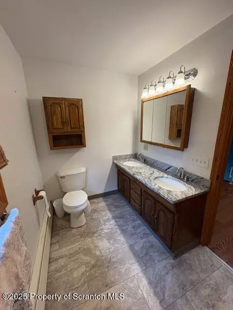 1050 Robert Rd, Old Forge, PA 18518 photo 17
