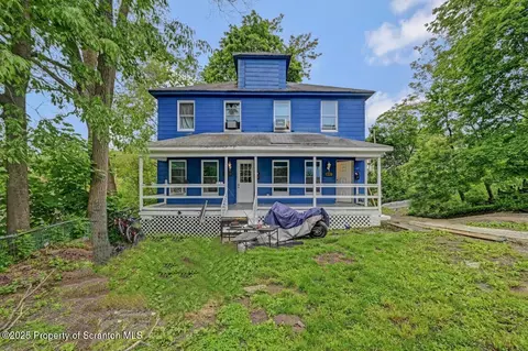 612 Farber Ct, Scranton, PA 18510