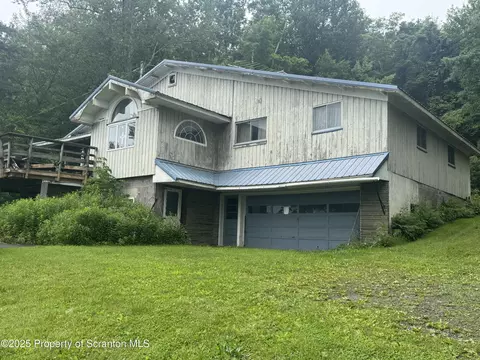 6991 State Route 3023, Montrose, PA 18801