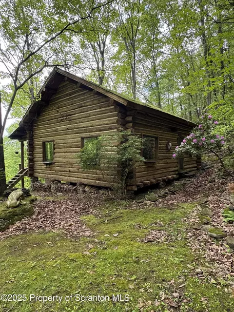 684 Fox Rd, Factoryville, PA 18419