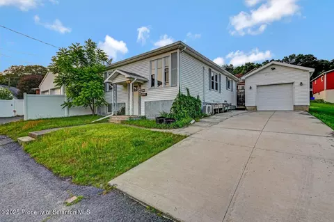 211 Hill St, Dupont, PA 18641