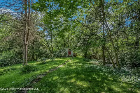 932 12 E Drinker St, Dunmore, PA 18512 photo 8