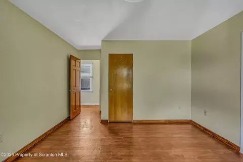 932 12 E Drinker St, Dunmore, PA 18512 photo 21