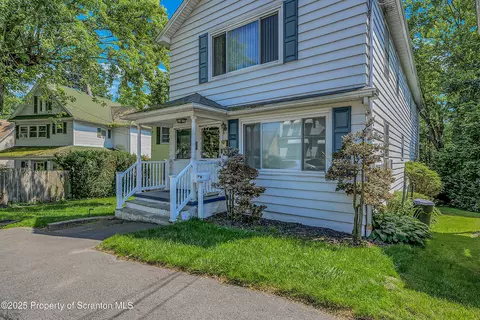 932 12 E Drinker St, Dunmore, PA 18512