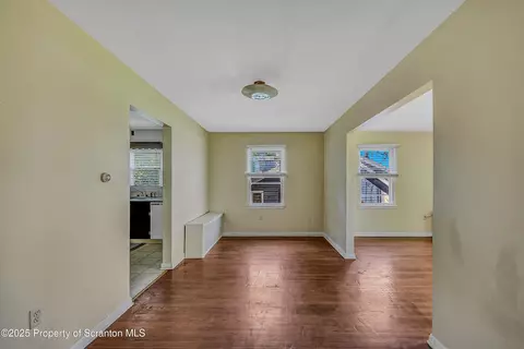 932 12 E Drinker St, Dunmore, PA 18512 photo 11