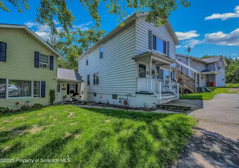 932 12 E Drinker St, Dunmore, PA 18512 photo 2