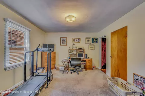 932 12 E Drinker St, Dunmore, PA 18512 photo 30
