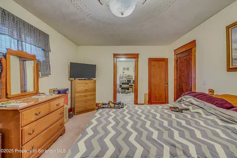932 12 E Drinker St, Dunmore, PA 18512 photo 29