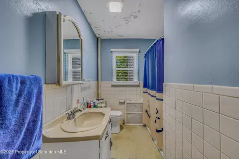 932 12 E Drinker St, Dunmore, PA 18512 photo 26