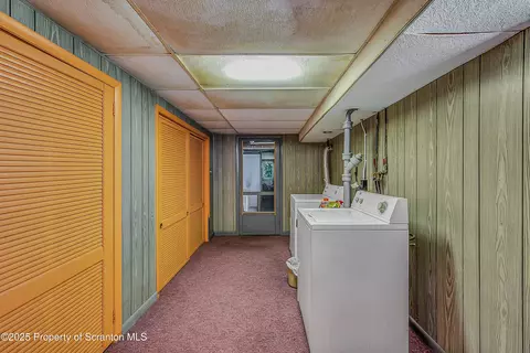 932 12 E Drinker St, Dunmore, PA 18512 photo 37