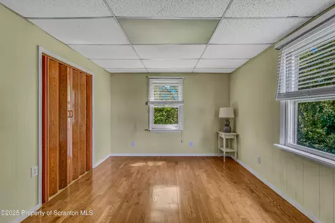 932 12 E Drinker St, Dunmore, PA 18512 photo 17