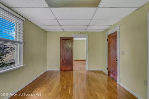 932 12 E Drinker St, Dunmore, PA 18512 photo 19