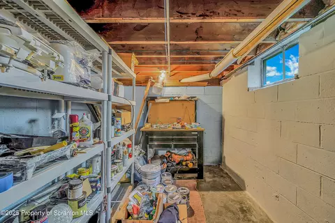 932 12 E Drinker St, Dunmore, PA 18512 photo 36