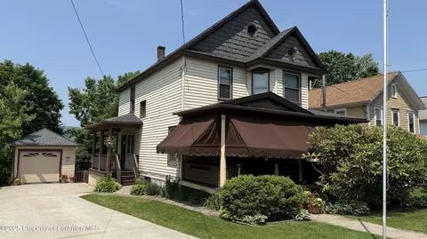 21 Archbald St, Carbondale, PA 18407