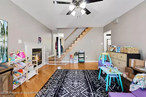172 Casper St, Old Forge, PA 18518 photo 7