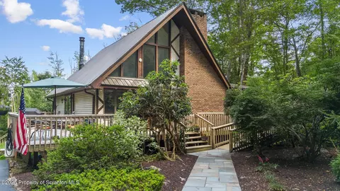140 Living Waters Rd, Jefferson Twp, PA 18436