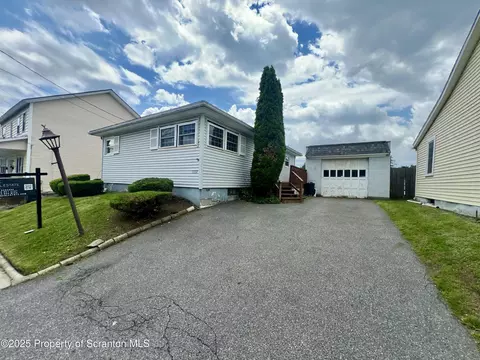 1722 Ash St, Scranton, PA 18510