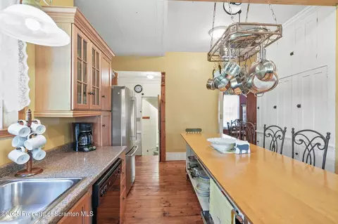 Kitchen - 239 Jackson St, Thompson, PA 18465 photo 3 of 4