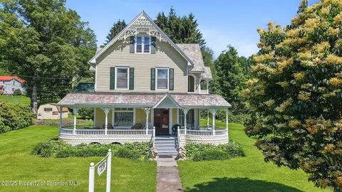 239 Jackson St, Thompson, PA 18465