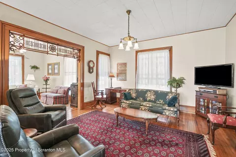 Living - 239 Jackson St, Thompson, PA 18465 photo 6 of 8
