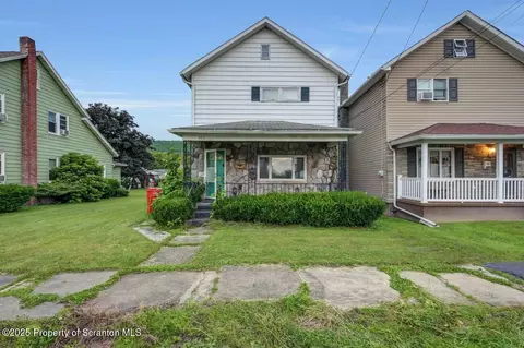 465 Jefferson Ave, Jermyn, PA 18433