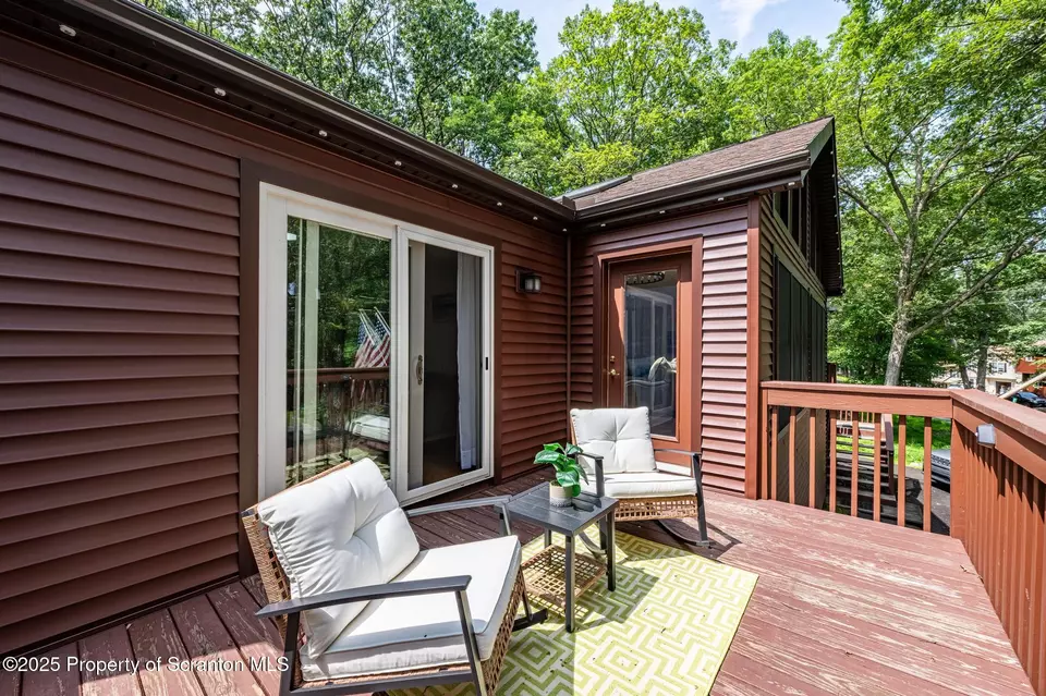 Exterior - 257 Somerset Dr, East Stroudsburg, PA 18301 photo 5 of 5