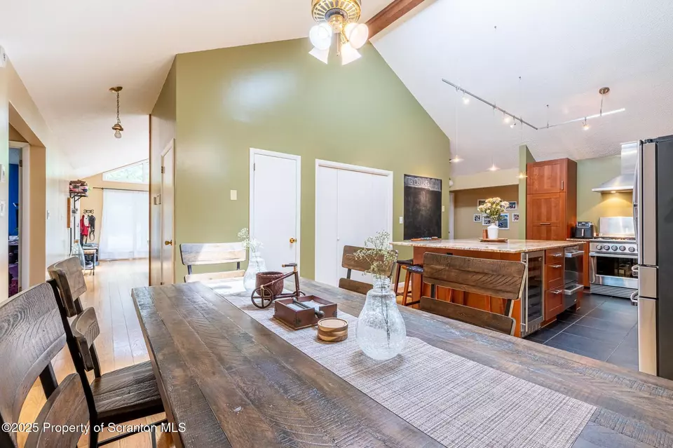 Dining - 257 Somerset Dr, East Stroudsburg, PA 18301 photo 2 of 3