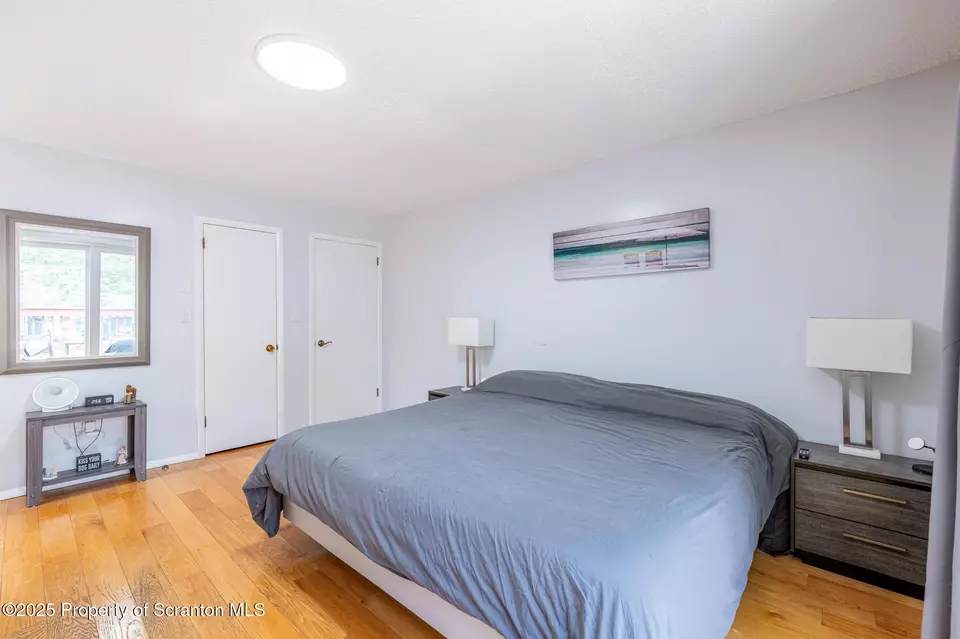 Bedroom - 257 Somerset Dr, East Stroudsburg, PA 18301 photo 4 of 9