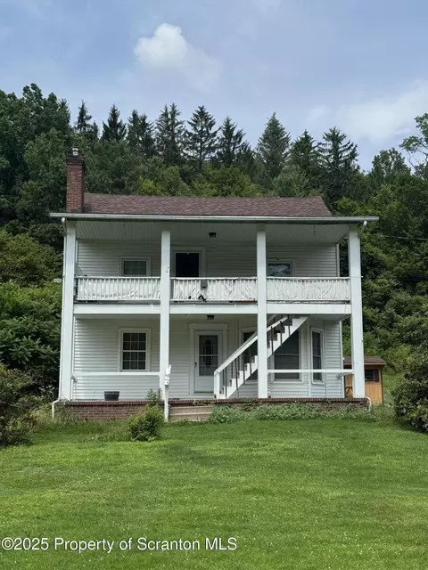 12 Packard Ln, Scott Twp, PA 18447