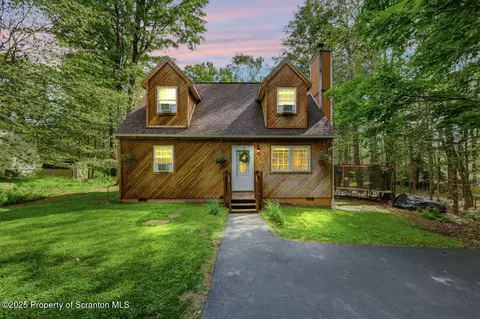 1047 Kiowa Trl, Gouldsboro, PA 18424