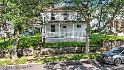 1017 W Market St, Scranton, PA 18508